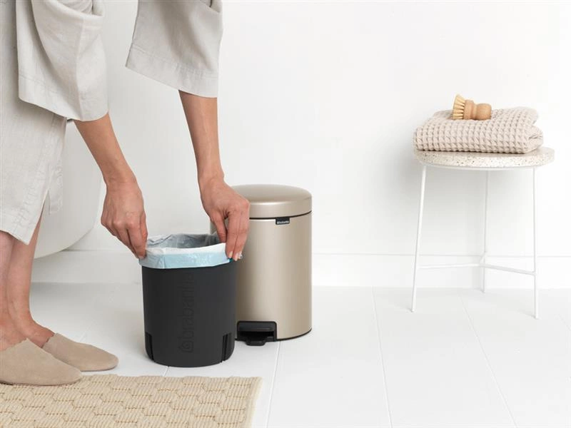 Brabantia - Kosz pedałowy 5L NewIcon Szampański