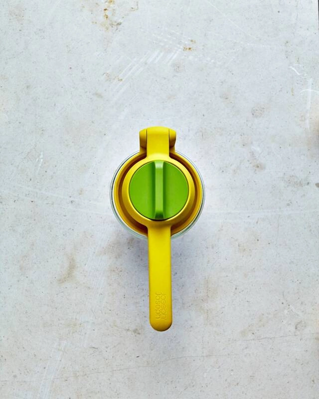 Joseph Joseph - Wyciskacz do cytrusów z pokrętłem, Juice Max