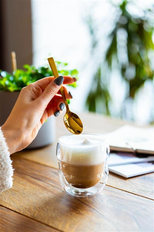 Vialli Design - 2 szklanki do espresso z podwójną ścianką 70ml Sferico