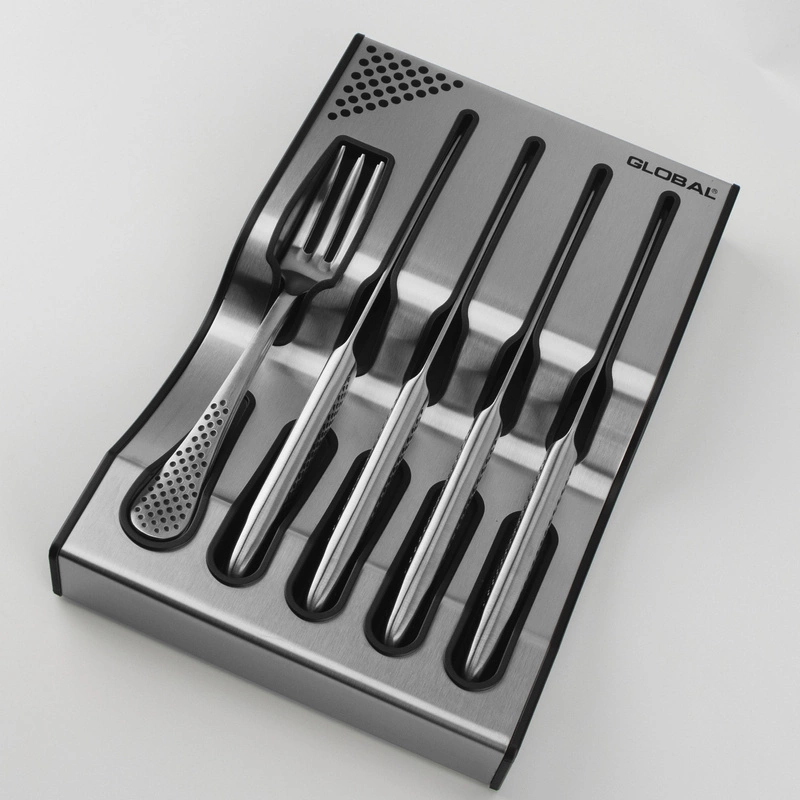 Global - Zestaw noży do steków dla 4 osób z bazą Dock Steak Set