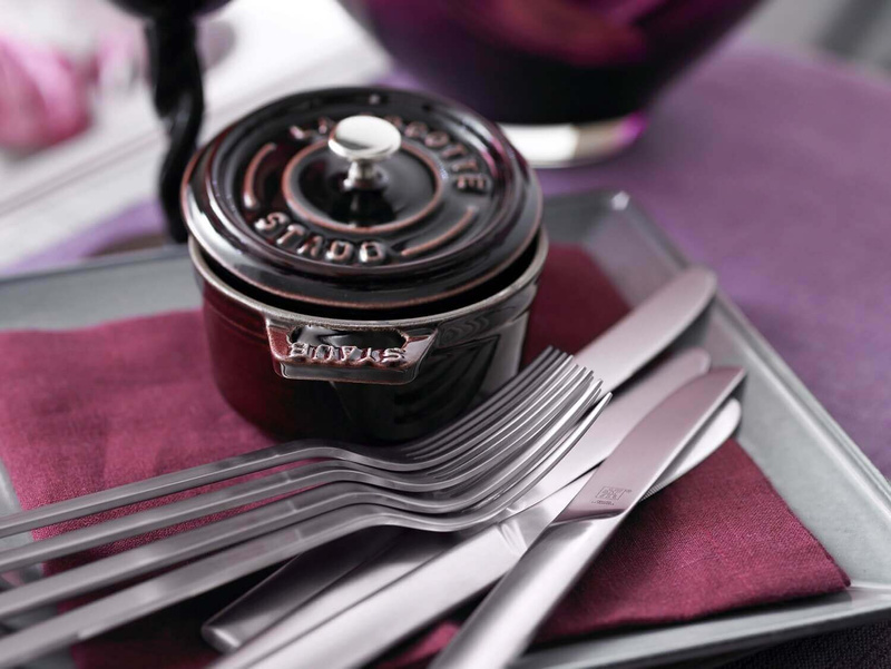 Staub - garnek brytfanna żeliwna bordowa 0,25 l 10 cm