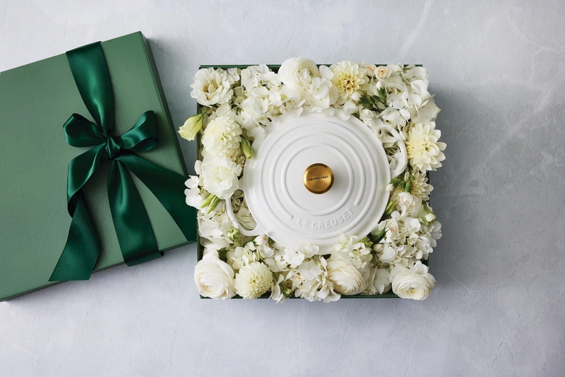 Le Creuset - garnek żeliwny Signature 24 cm 4,2 l biały