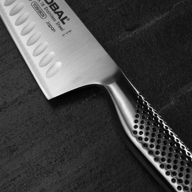 Global - Europejski nóż szefa kuchni żłobiony 20,5 cm GF-99