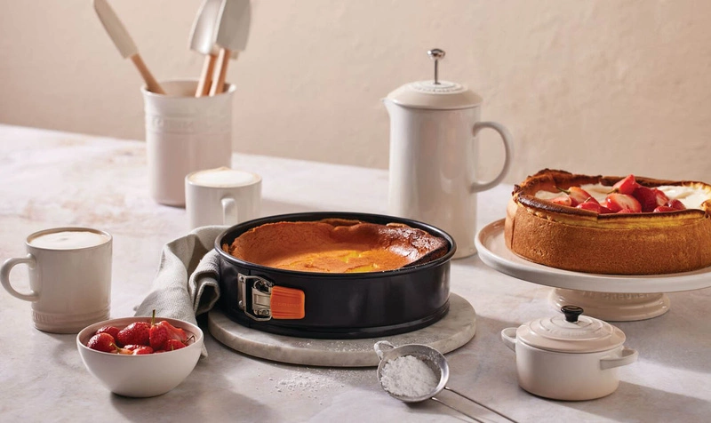 Le Creuset - Tortownica 26 cm