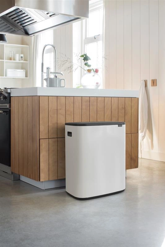 Brabantia - Kosz na śmieci Touch Bin Bo 60l biały