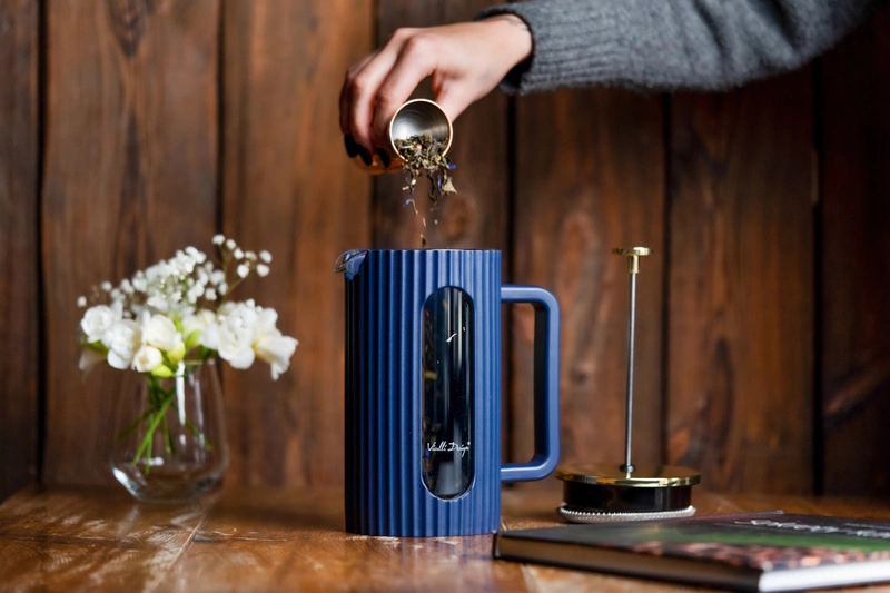 Vialli Design - Zaparzacz do kawy i herbaty 1000 ml Livio indigo
