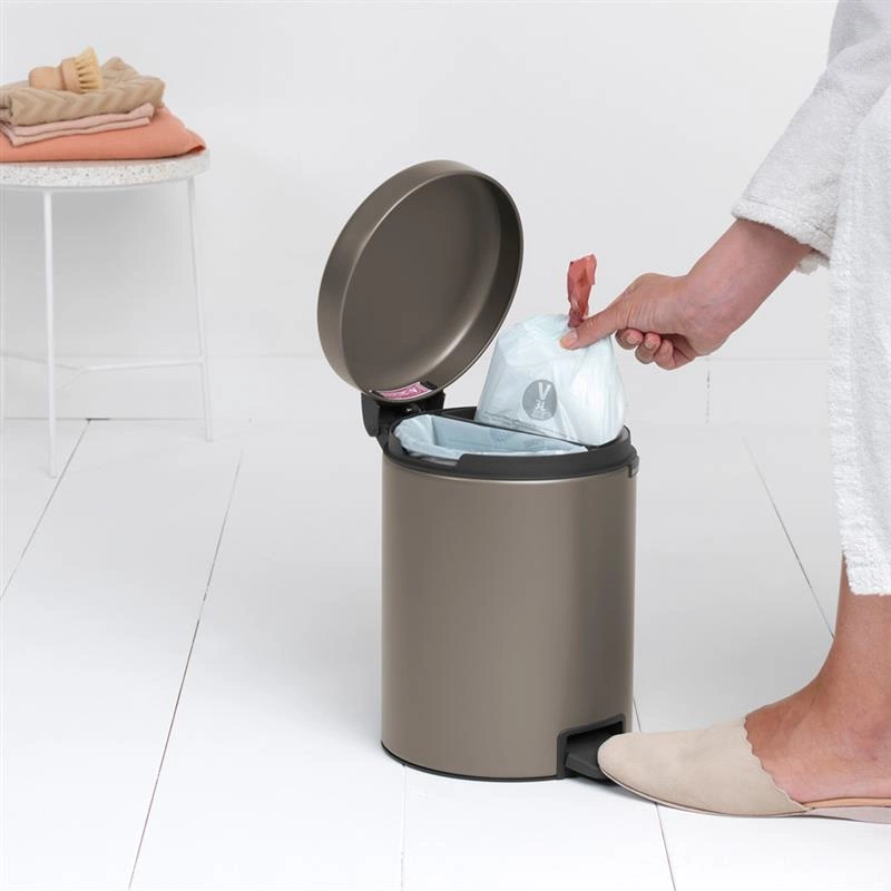 Brabantia - Kosz pedałowy do segregacji New Icon 2 x 2L Platynowy