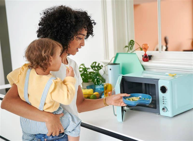 Mepal - Talerzyk do karmienia Mio Deep Pink