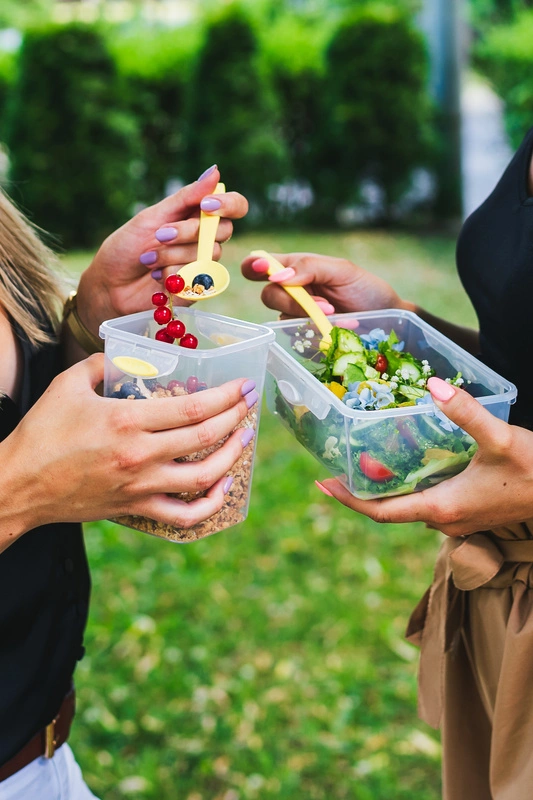 Vialli Design - Pojemnik na żywność 1100ml Foodie Push&Push biały