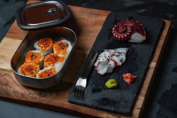 Black + Blum-Lunch box stalowy S, oliwkowy