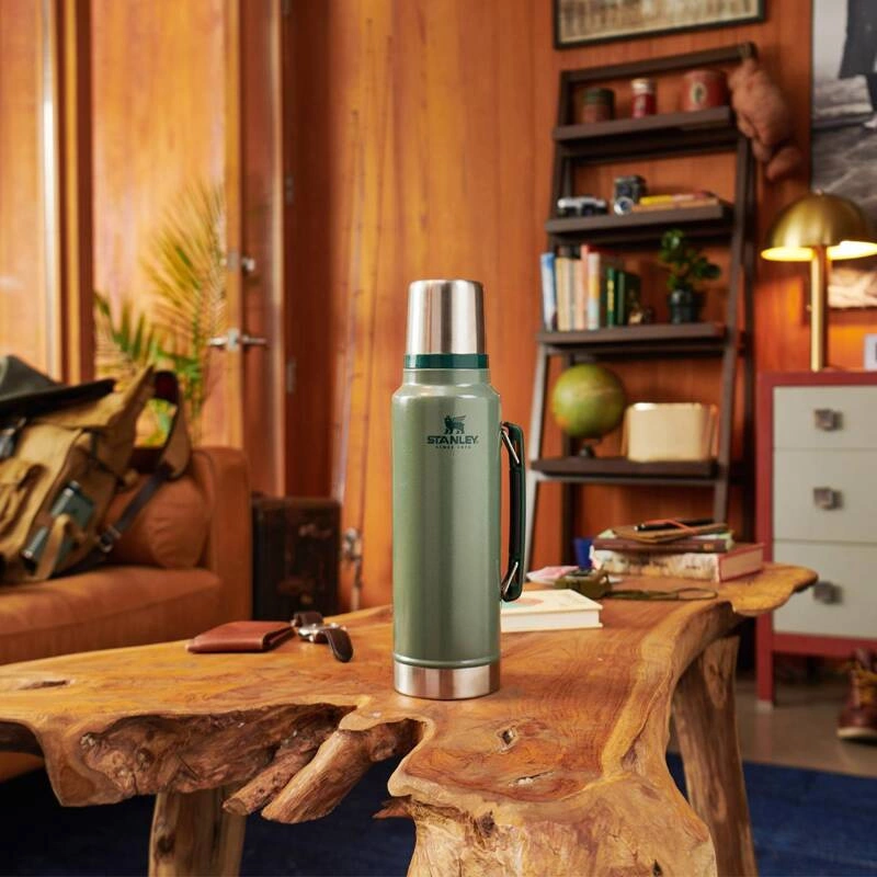 Stanley - termos stalowy 1,9 l Legendary Classic z uchwytem zielony