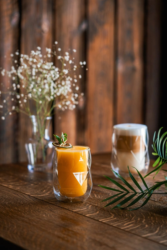 Vialli Design - Komplet 2-szklanek 250ml z podwójną ścianką 250ml Geo