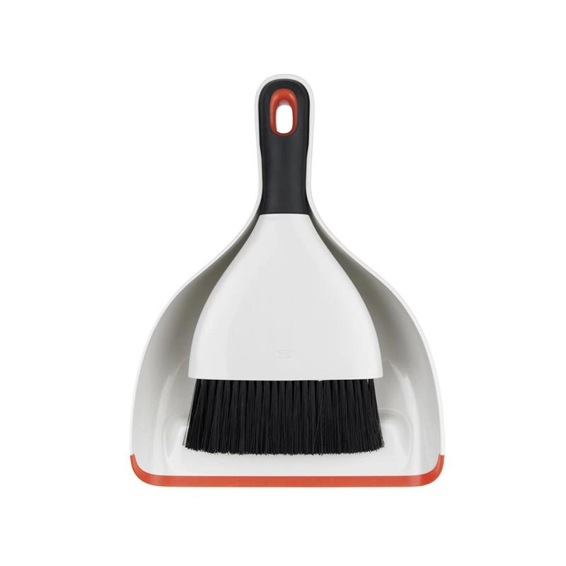 OXO -  zmiotka i szufelka Good Grips