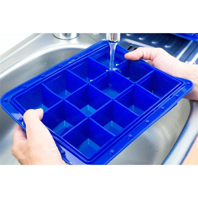 Lurch - foremka na lód, 12 dużych kostek, silikon platynowy, rozmiar kostki 5x5x5 cm, niebieska Ice Former Arctic