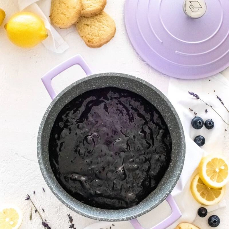 MasterClass - garnek z pokrywką 2,5L lawendowy