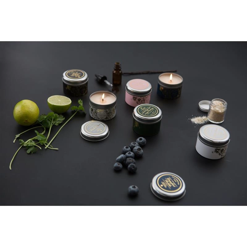 Victorian - świeca zapachowa Juicy Peach: brzoskwinia i truskawka, do 12 godzin, śred. 6 x 4,5 cm Sense Tinbox