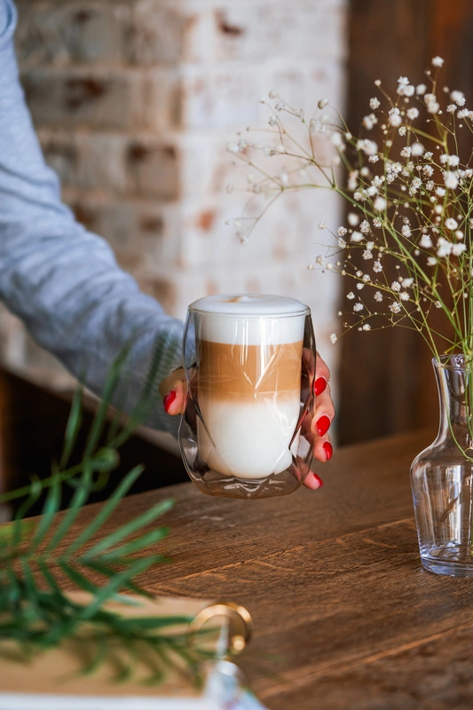 Vialli Design - Komplet 2-szklanek 350ml z podwójną ścianką 350ml Geo