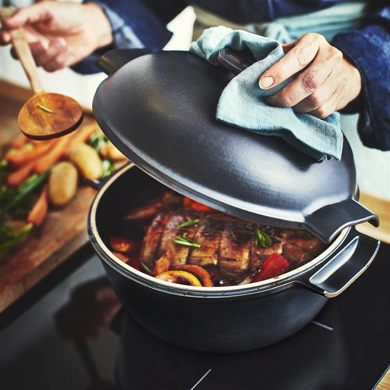 Emile Henry - Garnek ceramiczny "Delight" na indukcję 4L - czarny