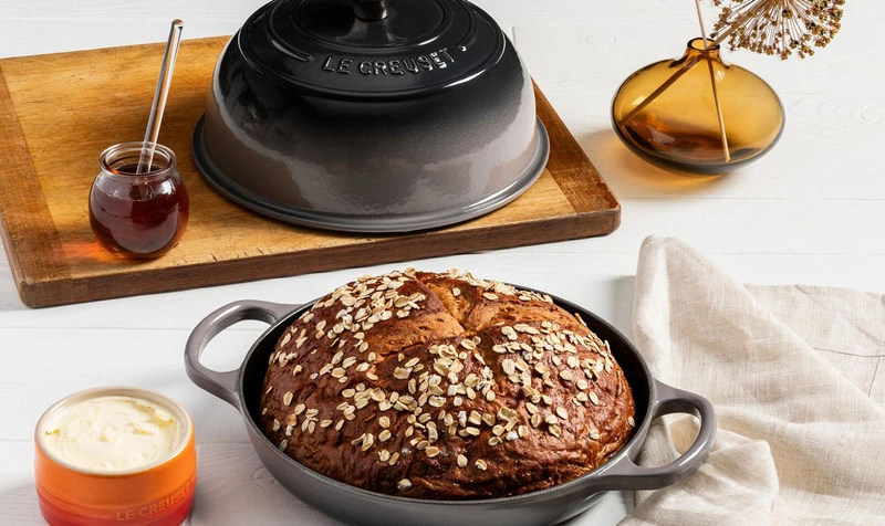 Le Creuset - garnek żeliwny do pieczenia chleba flint