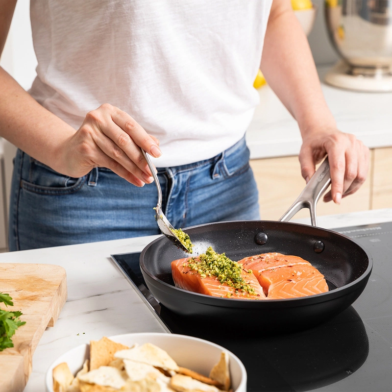 KitchenAid - Patelnia Forged Hardened Aluminium 24 cm