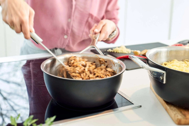 Demeyere - Rondelek stożkowy z pokrywką Demeyere Black 5 - 2 ltr