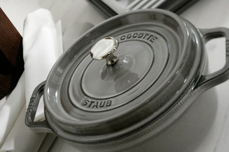 Staub - garnek brytfanna żeliwna szara 0,8 l 14 cm