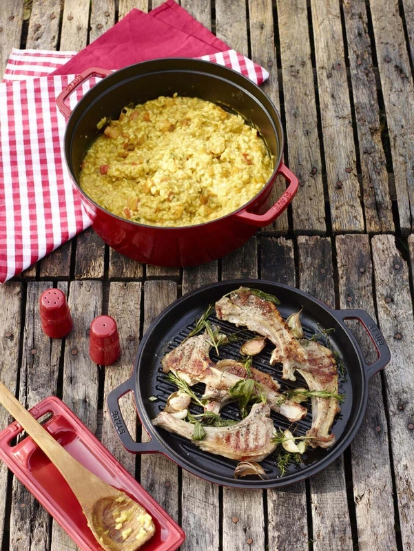 Staub - zestaw do soli i pieprzu, czerwony