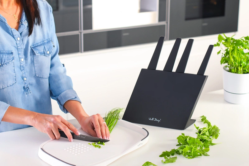 Vialli Design - Zestaw 5 noży w bloku VOLO z powłoką nieprzywierającą czarny