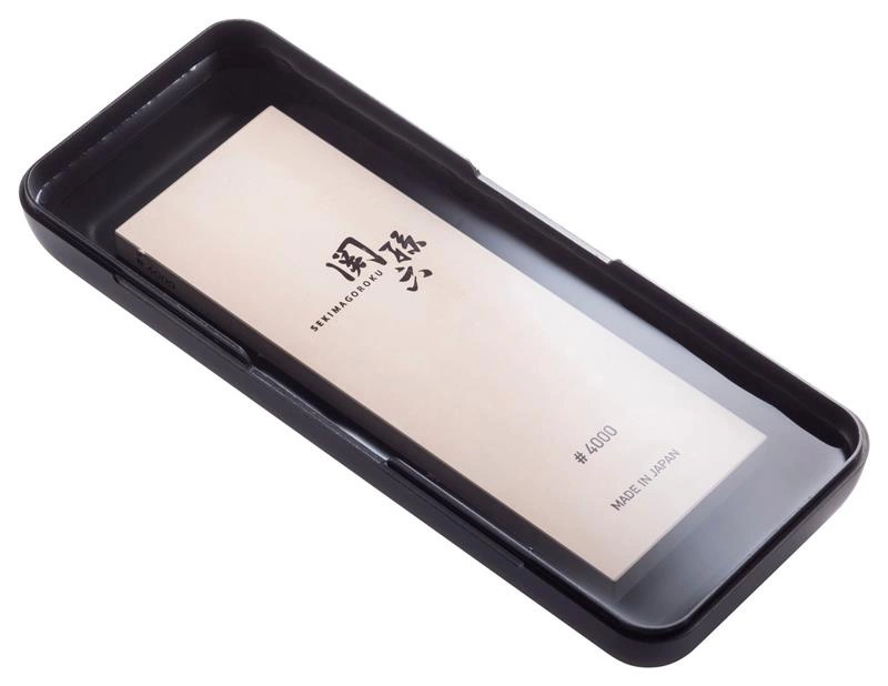 KAI - Kamień do ostrzenia 4000 w etui Seki Magoroku