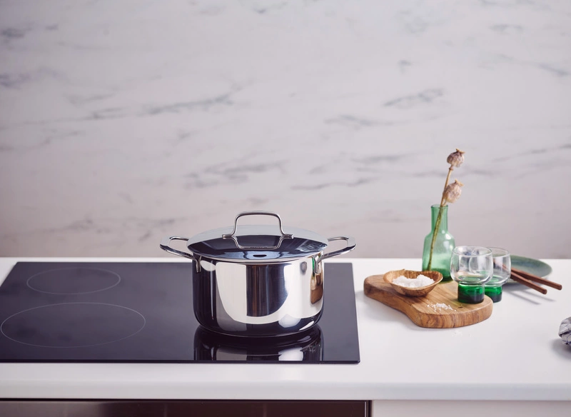 Beka - Garnek z pokrywką 24cm Maestro