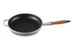 Le Creuset - patelnia żeliwna z drewnianym uchwytem 28 cm chateau