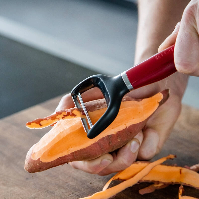 KitchenAid Culinary Tools - obieraczka Y do warzyw CORELINE Empire Red
