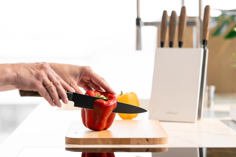 Vialli Design - Zestaw noży w białym bloku 5 szt. Soho