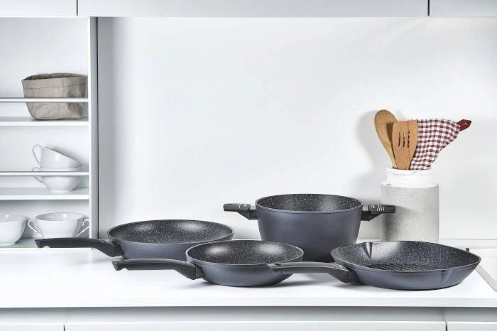 Moneta - Patelnia 26cm, Yes!, indukcja