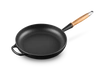 Le Creuset - patelnia żeliwna z drewnianym uchwytem 28 cm czarna