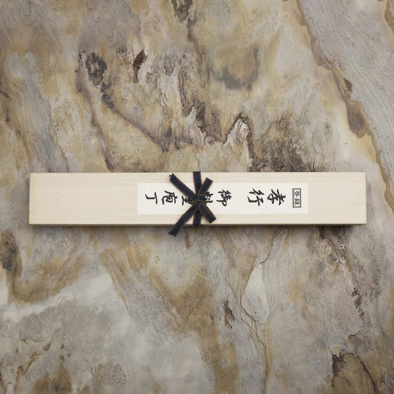 Sakai Takayuki - Shiden Silver#3 Nóż Kengata Yanagiba 27 cm