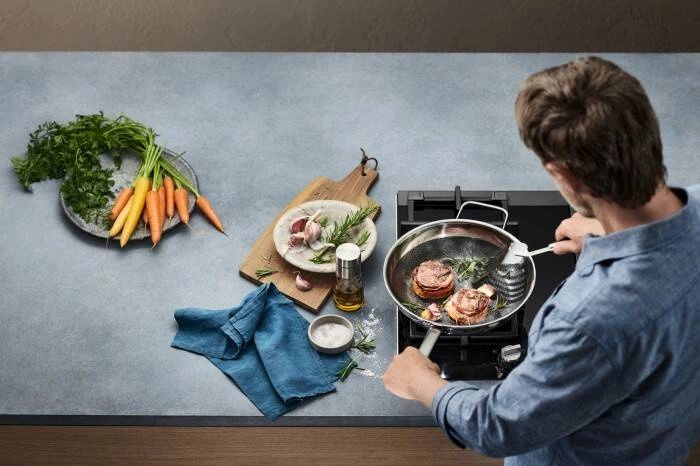 WMF - Patelnia głęboka 28cm, Profi Resist