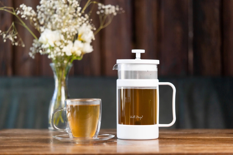 Vialli Design - Zaparzacz do kawy i herbaty 1000 ml Senso biały