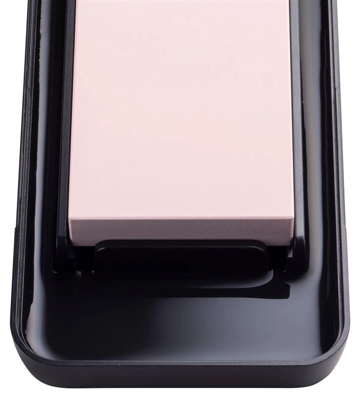 KAI - Kamień do ostrzenia 2000 w etui Seki Magoroku