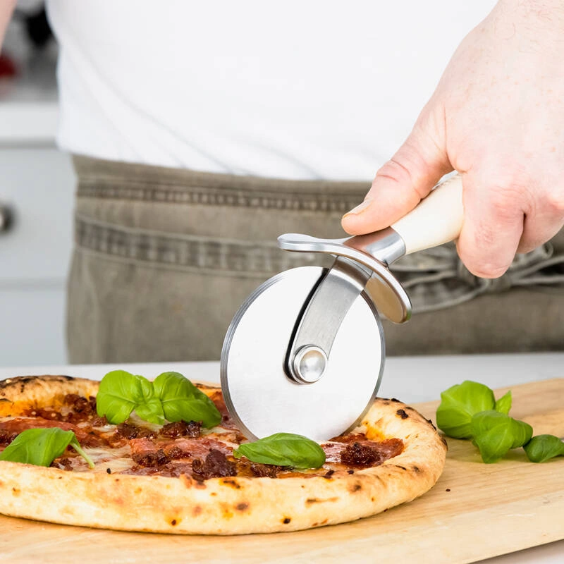 KitchenAid Culinary Tools - nóż do krojenia pizzy CORELINE Almond Cream