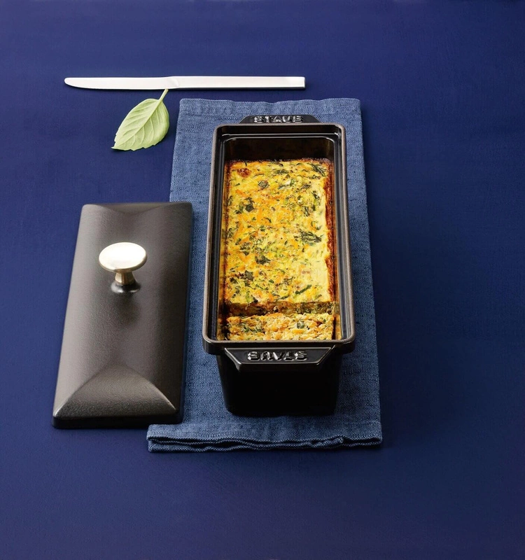 Staub - żeliwne naczynie do terriny lub pasztetu czarne 30 cm