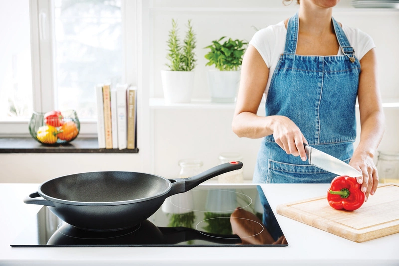 Beka - Patelnia wok z nieprzywierającą powłoką z dodatkowym uchwytem 30cm