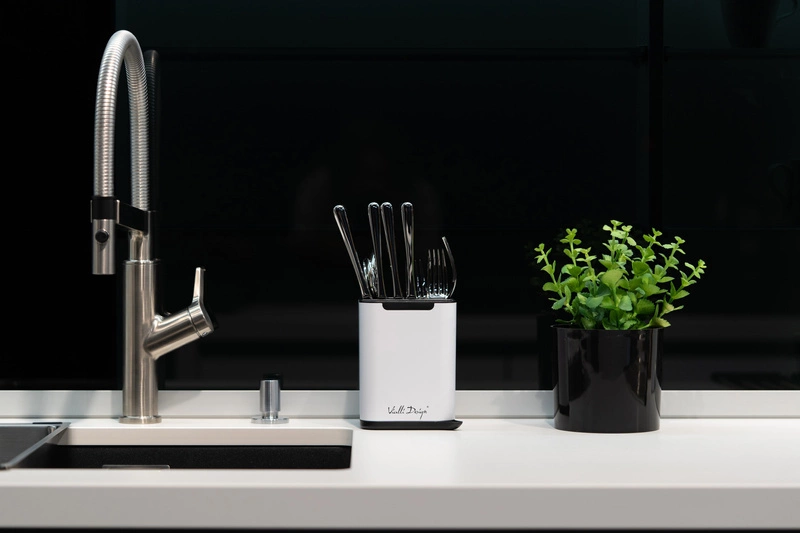 Vialli Design - Ociekacz na sztućce Livio Duo biały