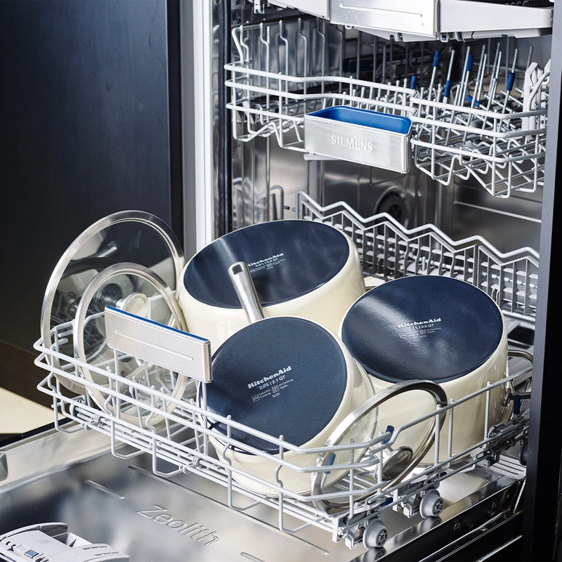 KitchenAid - Rondel emaliowany 2L 18 cm kremowy