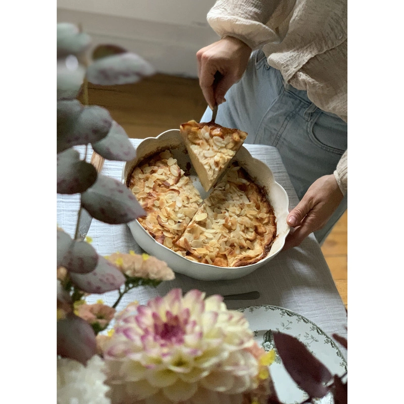 Emile Henry - Okrągłe naczynie do zapiekania 26 cm - beżowe