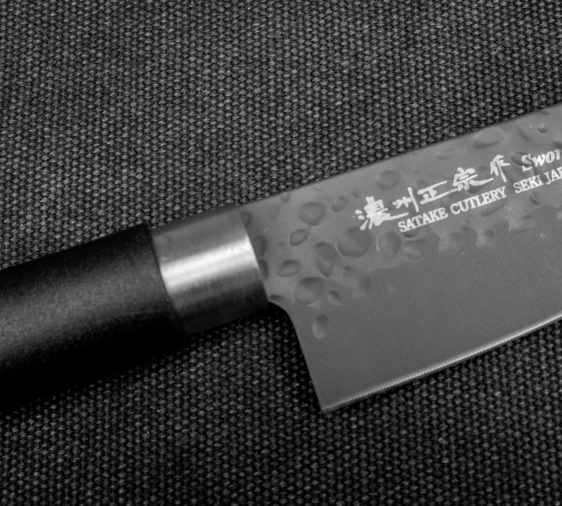 Satake - Swordsmith Black Nóż Santoku 17cm