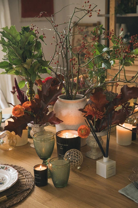 Ceria molla - Świeca Premium 230gr. Oud and Leather