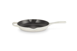 Le Creuset - patelnia Signature niska żeliwna 30 cm meringu