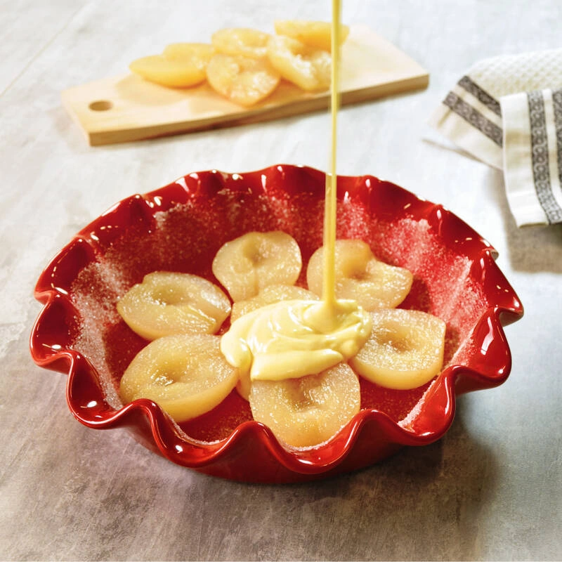 Emile Henry - Naczynie do pieczenie z falbaną - 27cm - czerwony