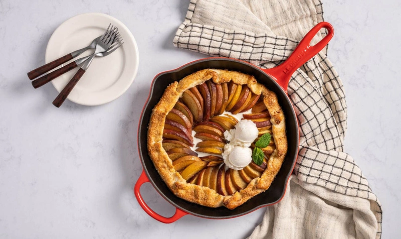 Le Creuset - patelnia Signature niska żeliwna 30 cm płomienny